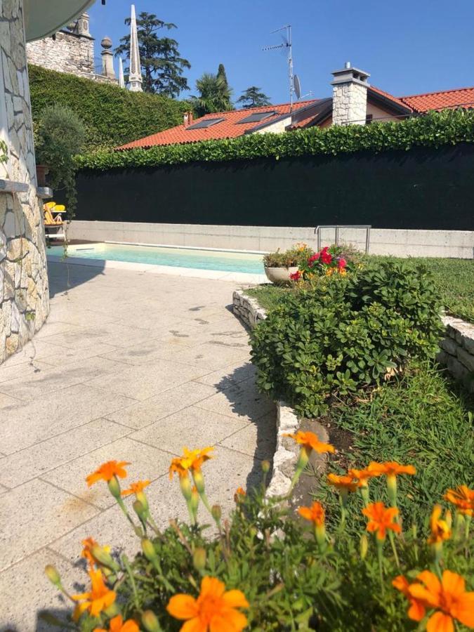 Bed and Breakfast Il Sasso Bianco Комерио Экстерьер фото